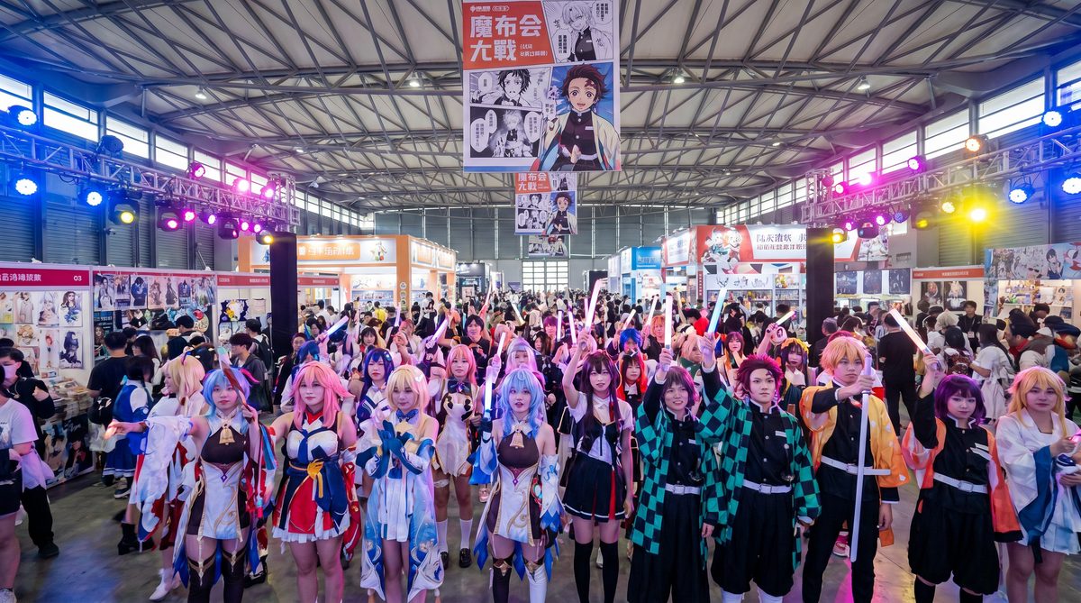 熟女人妻动漫cosplay视频